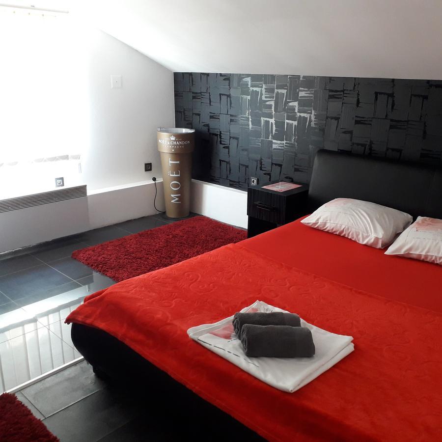 Guest House Vila Salute Ni Екстериор снимка